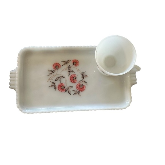 Vintage Floral Cup and Tray Set - Picture 4 of 4